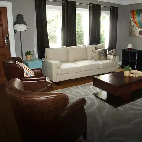 Laurel-Canyon-House-Gallery-9 living room at Laurel Canyon House sober living home