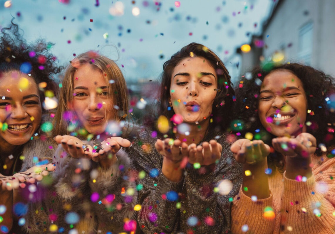 group of girls celebrating mental health as they set New Year&rsquo;s resolutions