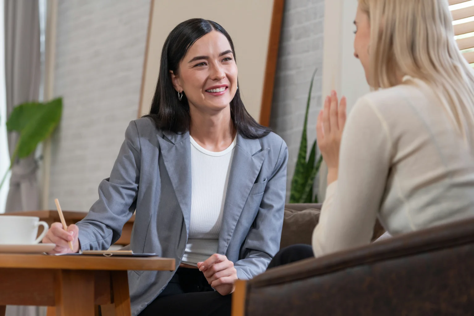 therapist guiding patient in inpatient rehab in Los Angeles